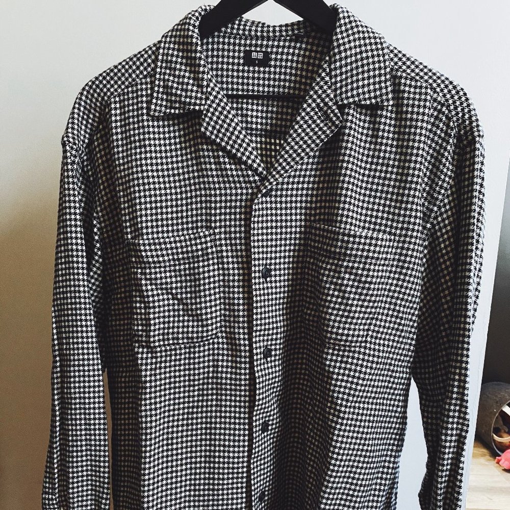UNIQLO Black/White Gingham Revere collar button up